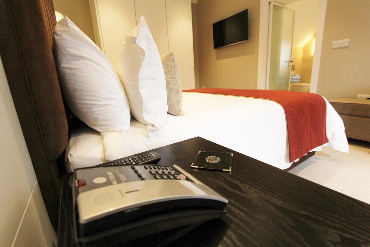 Cae Court Hotel Бридженд Экстерьер фото