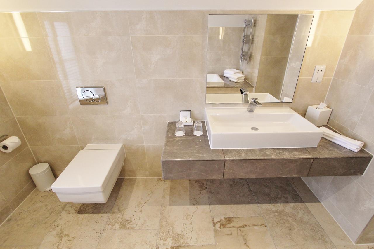 Cae Court Hotel Бридженд Экстерьер фото
